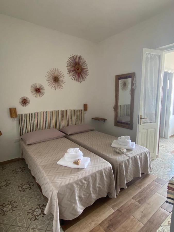 Steddueoro Bed and Breakfast Baunei Exteriör bild